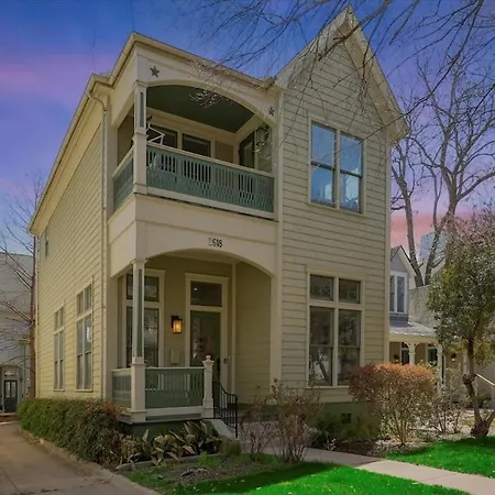 Upscale Uptown Estate In Heart Of Dallas